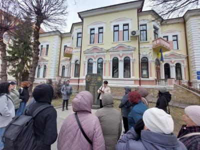 Гончарівка запросила ВПО Тернополя на екскурсію, присвячену першим феміністкам України